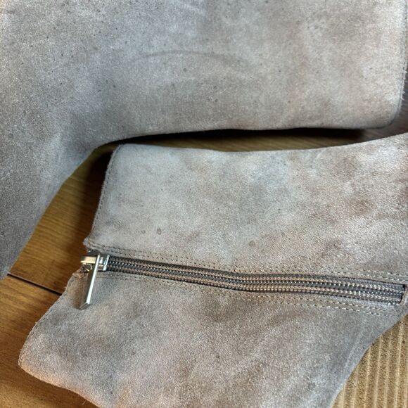 Charles David Women's 9 Niche Taupe Suede Ankle Boots Pointy Toe Stack Heel - Picture 9 of 11